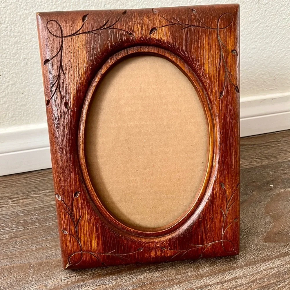 Elegant Brown Wooden Photo Frame 7/9 inches